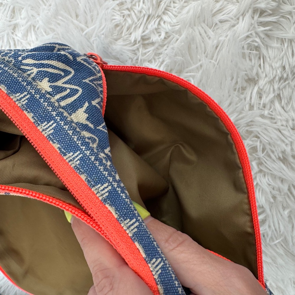 KAVU Sydney Satchel Crossbody Bag Blue Orange Tribal Geometric Canvas One Size - Picture 8 of 12
